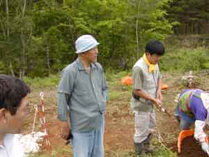 武田委員現地指導（東から）の写真