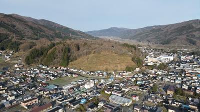 鍋倉城跡（東から）